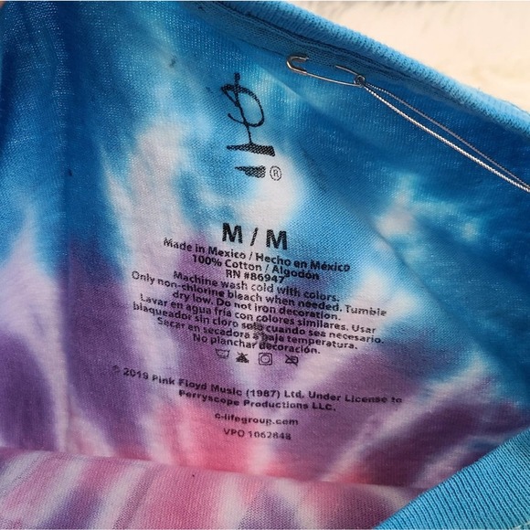 Pink Floyd Rainbow Colorful Tie Dye Cropped Logo Graphic Tee NWT SZ M - Picture 6 of 8